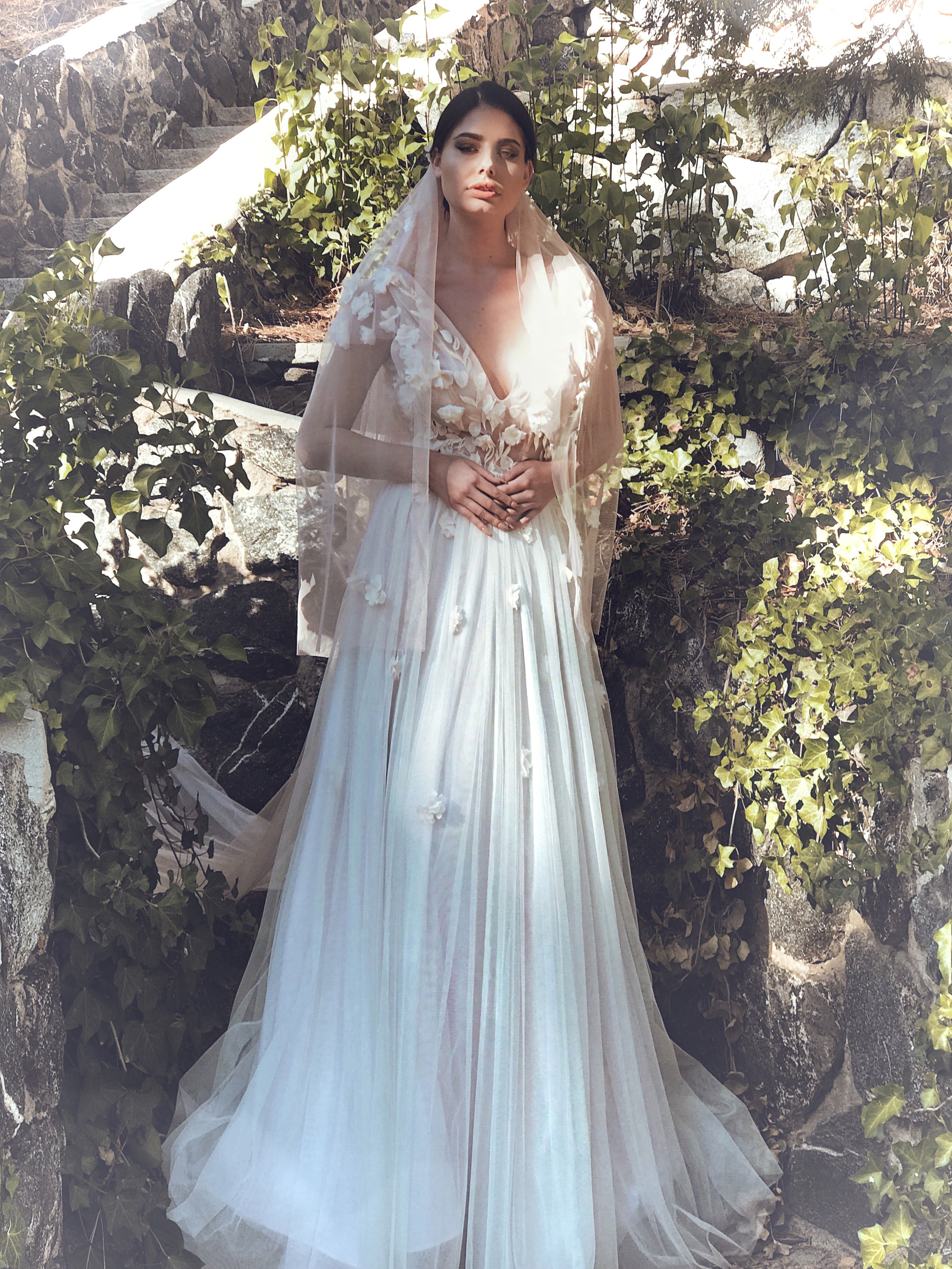 Floral Appliqué Tulle Nette Bridal Veil