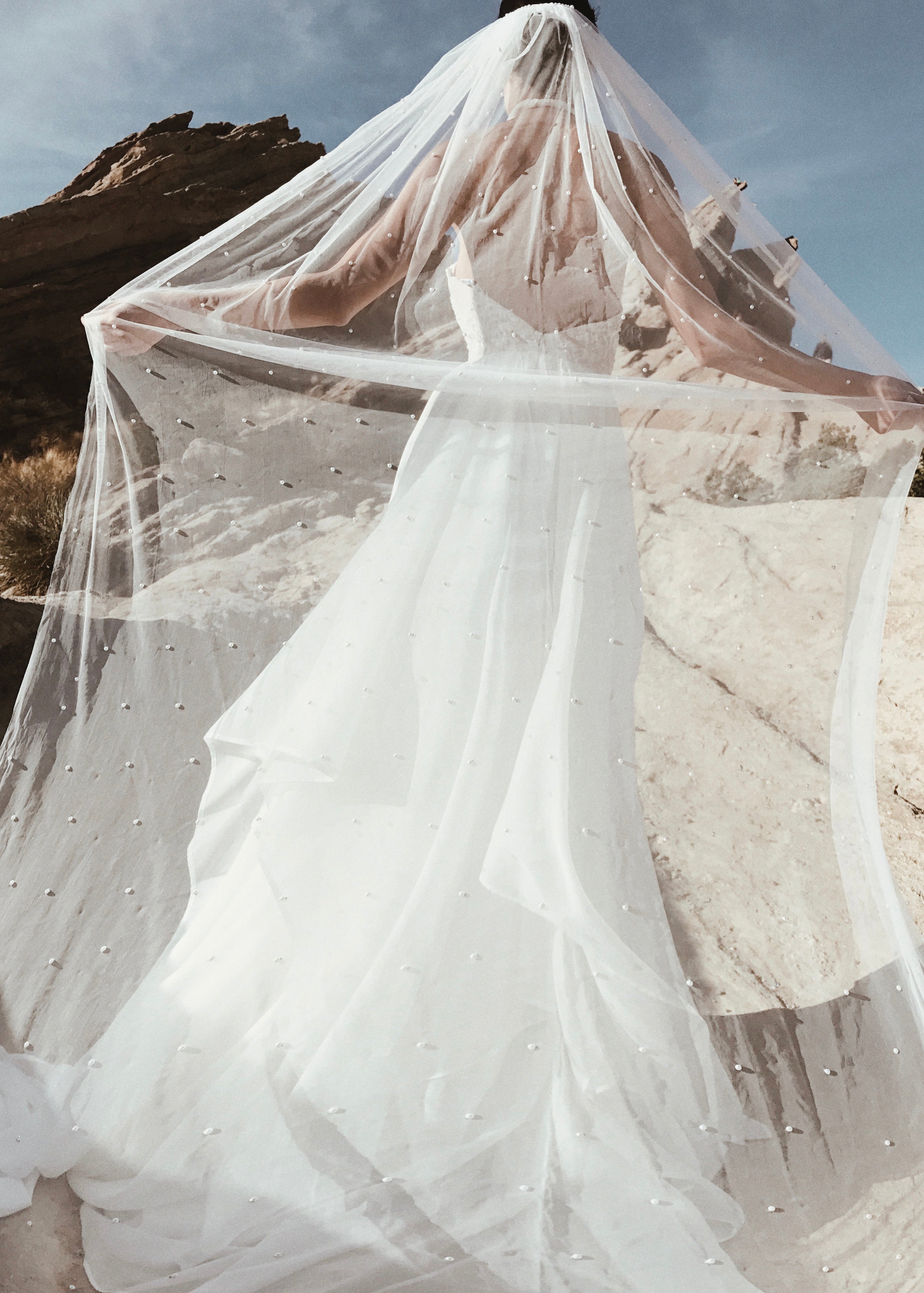 Pearl Drop Tulle Veil