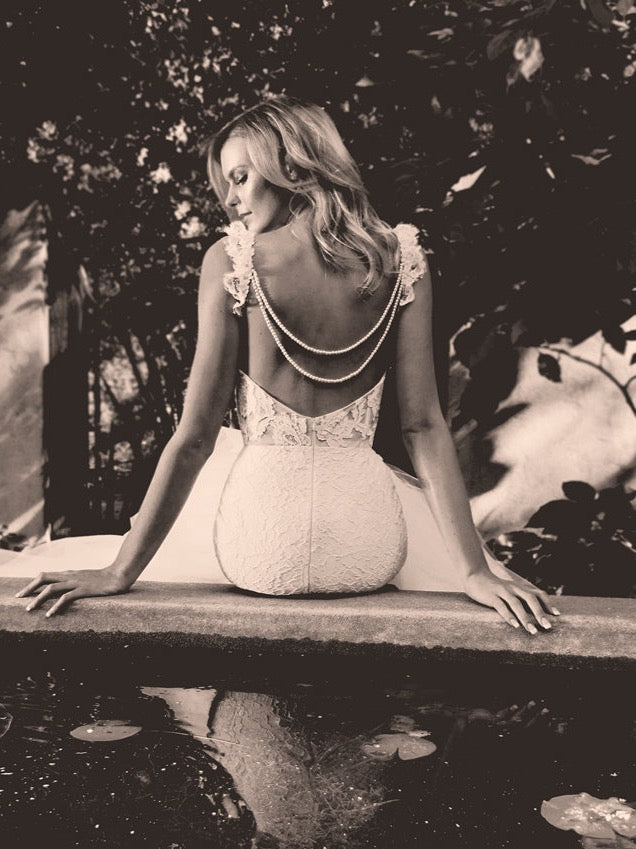 Detachable Tiered Pearl Strands