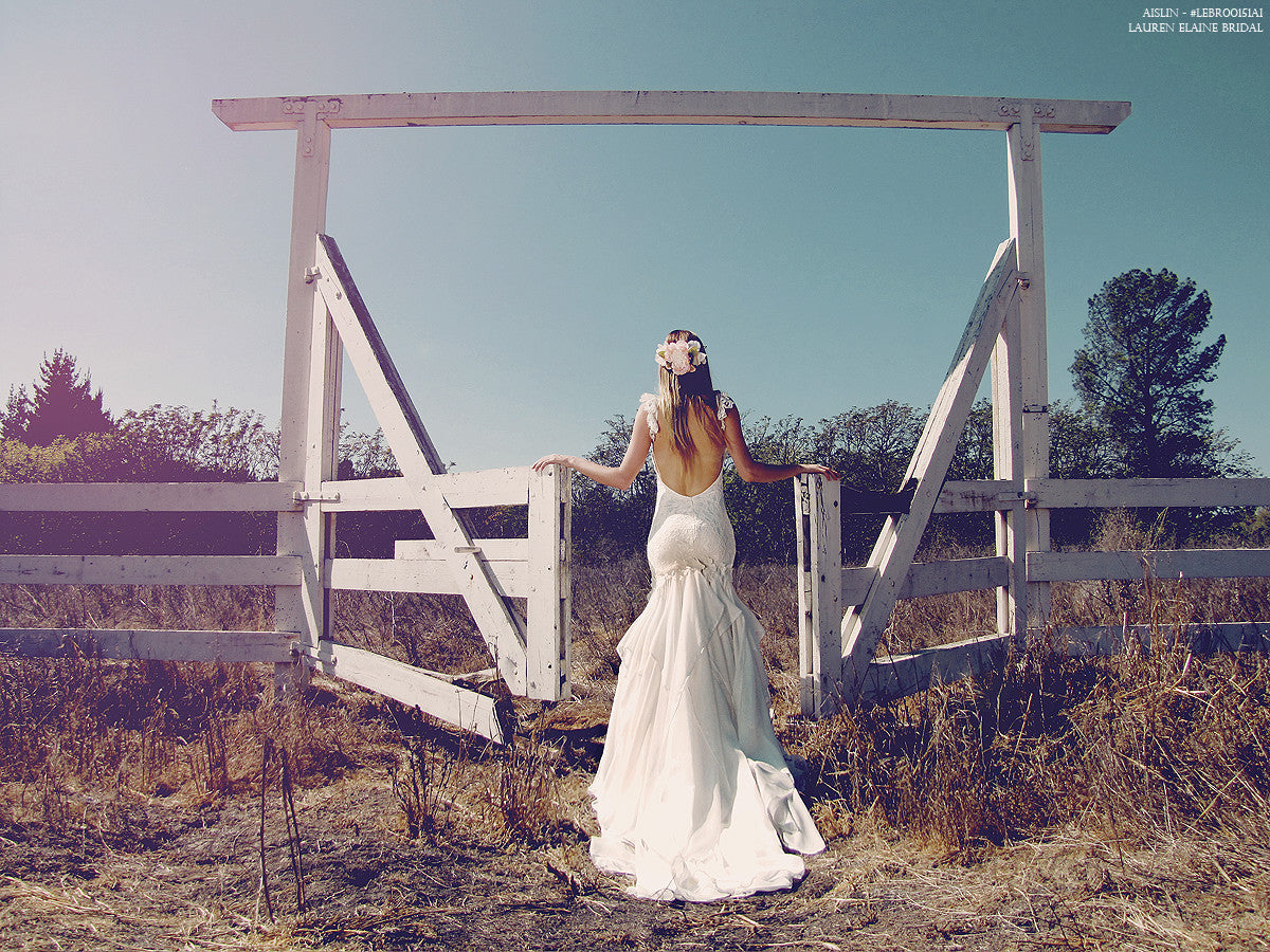 Backless trumpet chiffon wedding gown