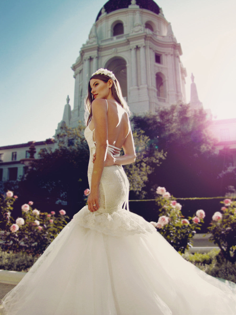 Sexy backless mermaid wedding gown with lace-up ribbons and lace peplum skirt
