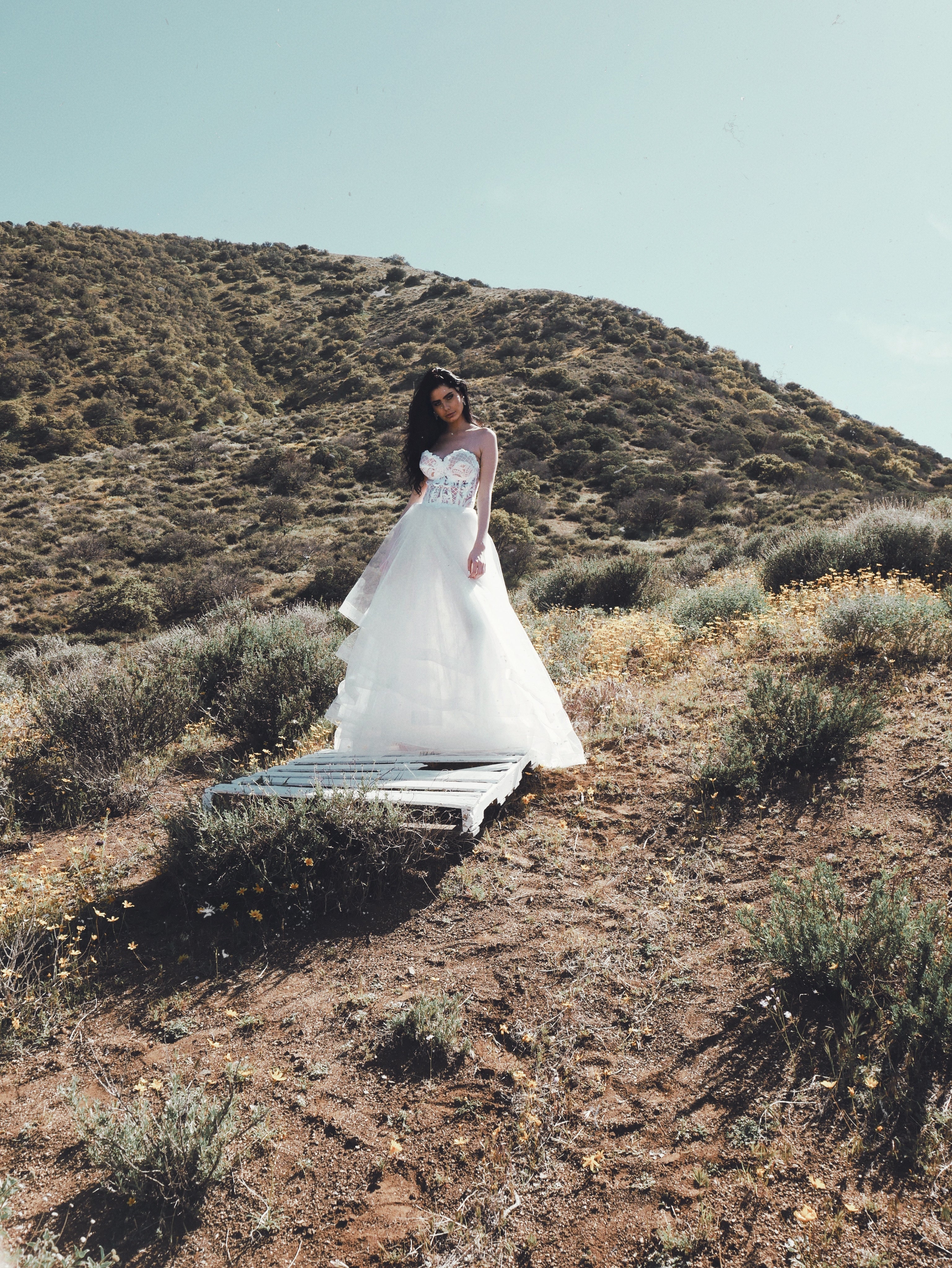 Horsehair layered skirt for wedding on hillside