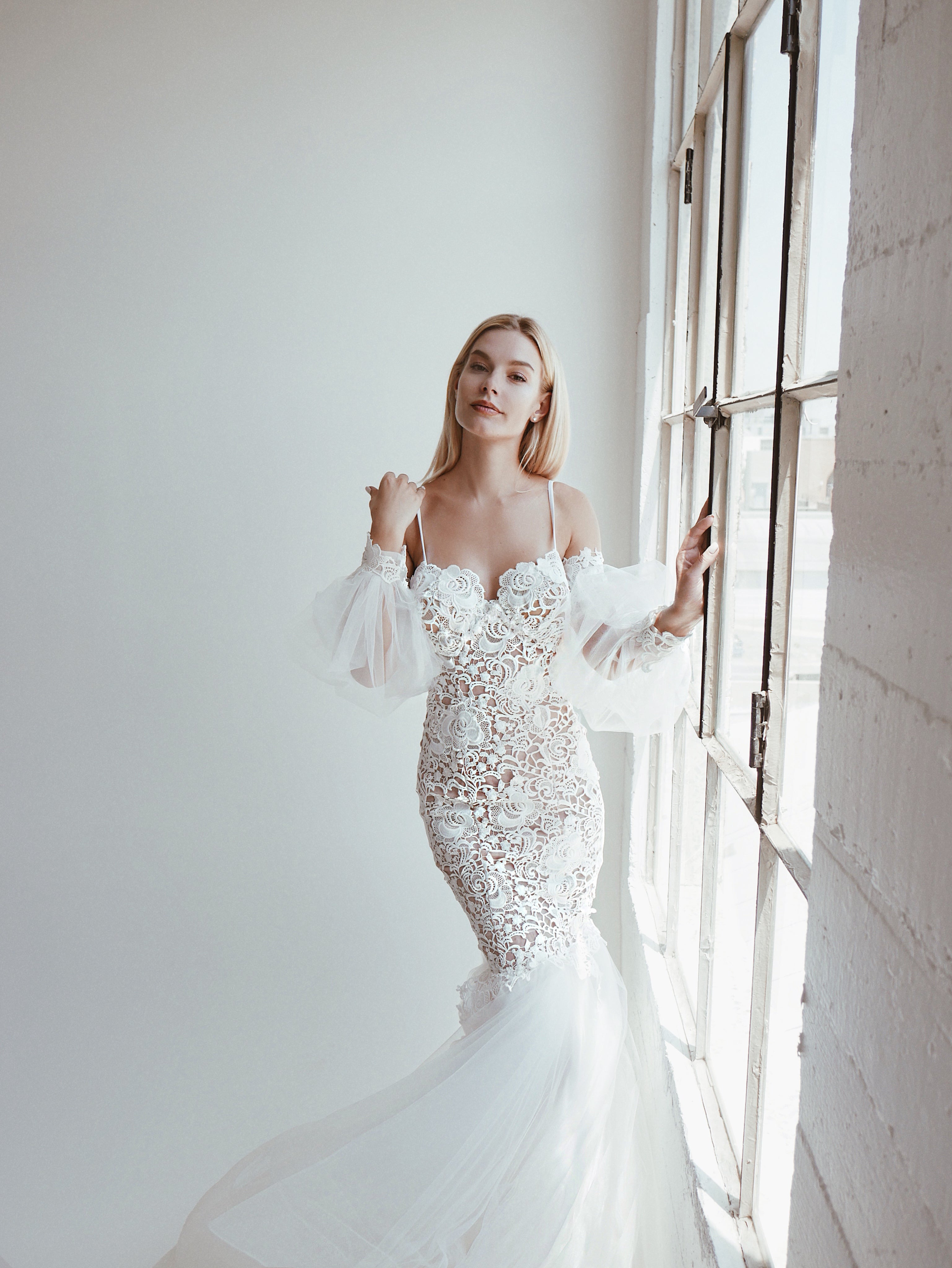 Detachable Guipure Lace and Tulle Bishop Sleeves