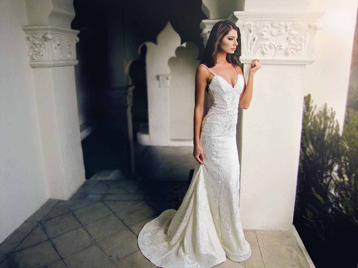 Fit and flare lace trumpet mermaid gown. Isla by Lauren Elaine. Couture bridal.