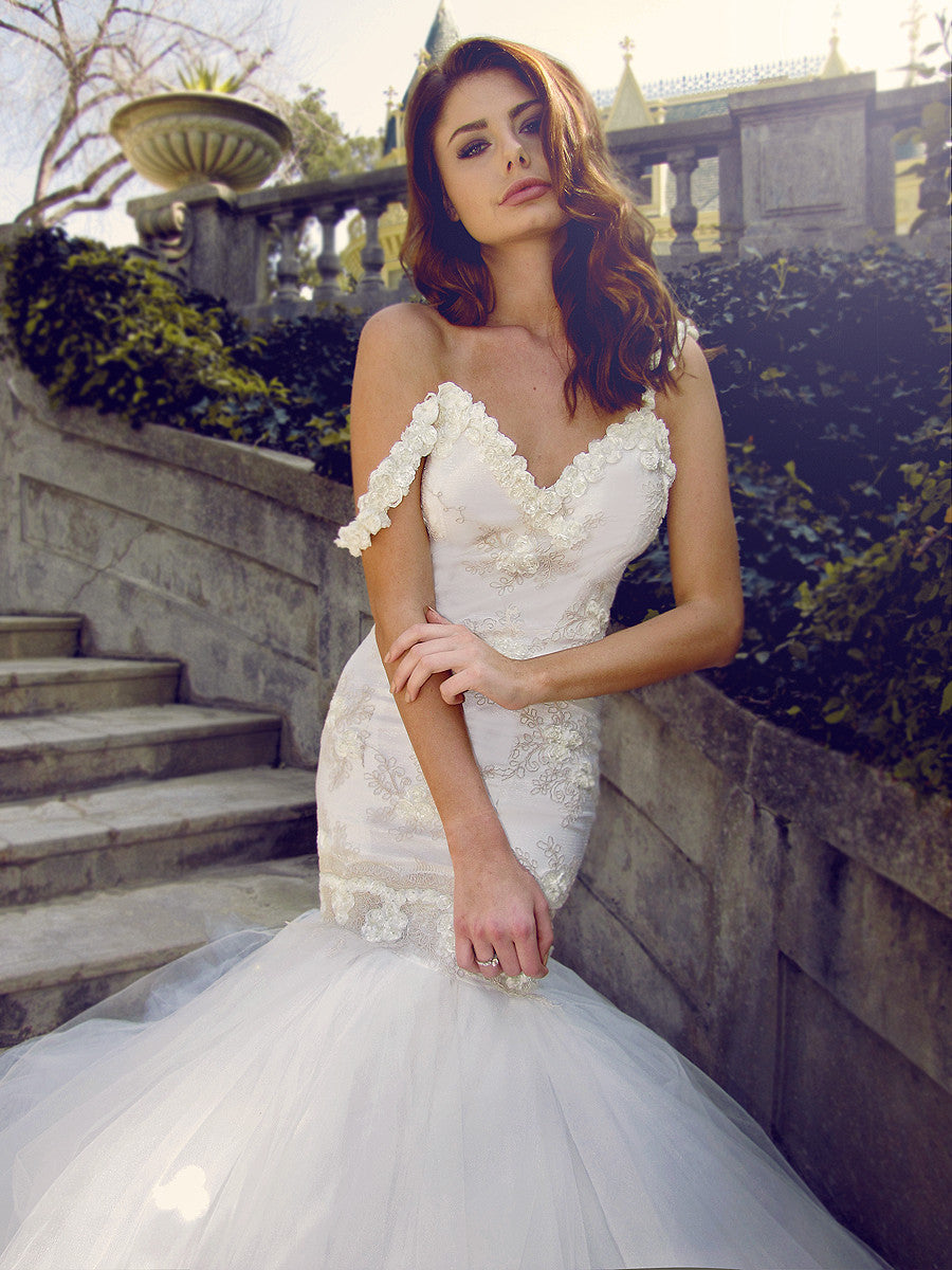 Tulle and lace mermaid wedding dress with sweetheart bodice. The Wisteria gown by Lauren Elaine Bridal.