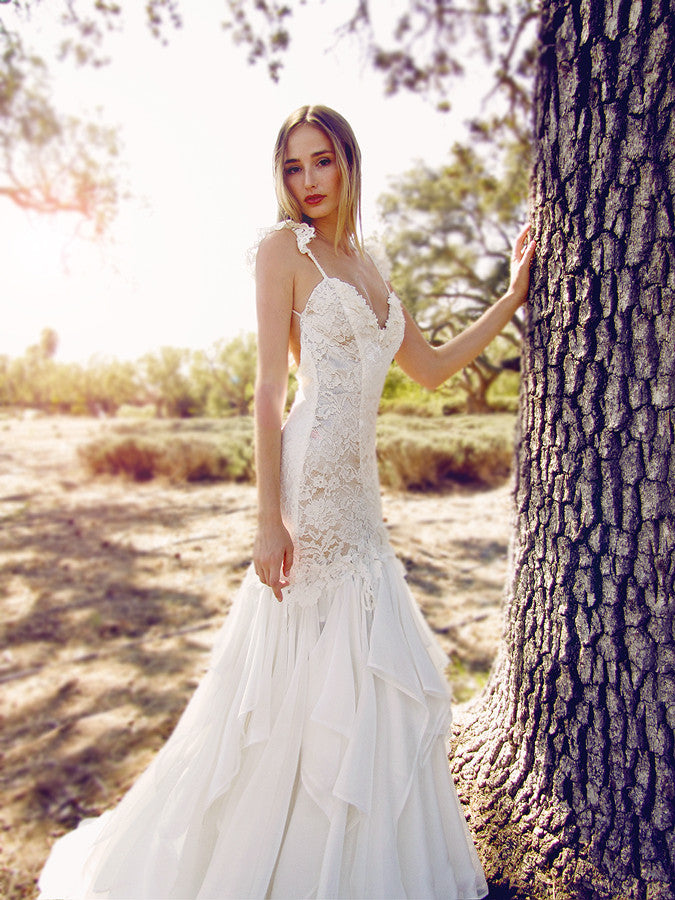 Backless mermaid lace wedding gown with train