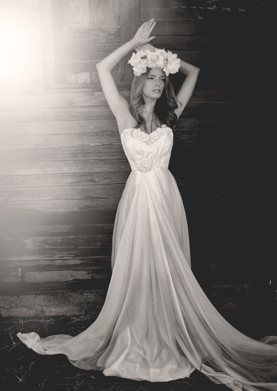 Vintage inspired bohemian bridal gown. The Bella gown by Lauren Elaine. Made in the USA. 
